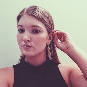 Meet your Posher, Carly